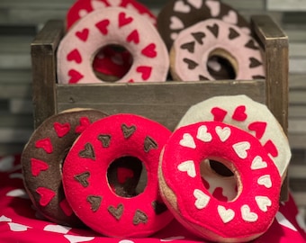 Valentines felt donuts, perfectly made for play time for those special Valentines or for a beautiful Valentine display