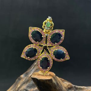 Sapphire Rudy - Etsy display picture 1