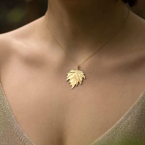 Golden Maple Leaf Necklace Gold Leaf Pendant Necklace for Women Leaf Jewelry Woodland Necklace Autumn Necklace Forest Jewelry Gift for Her