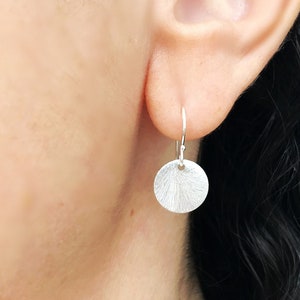 Silver disc earrings, full moon earrings, small everyday earrings, sterling silver 925, minimalist drop earrings, mothers day gift for her image 1