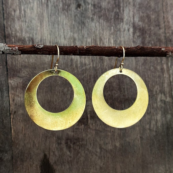 Goldene afrikanische Ohrringe, Boho baumeln Ohrringe, runde Ohrringe für jeden Tag, große Creolen, Statement Ohrringe, Boho Schmuck, Geschenk für sie