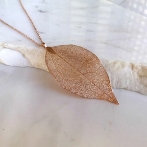 Real leaf necklace Gold Long leaf necklace, gift for women, natural handmade jewelry, boho necklace, leaf pendant, Mothers days gift for her image 3