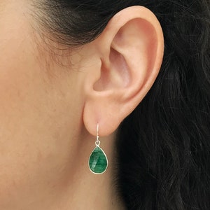 Pendientes de esmeralda genuinos Plata de ley 925 Pendientes de piedra verde Pendientes de lágrima Joyería de esmeralda Joyería de piedra de nacimiento de mayo Regalo para mujeres imagen 2