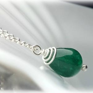 Collier en jade vert forêt pour femme, collier vert, chaîne en argent sterling délicate, pendentif en jade, bijoux en jade, cadeau pour elle KN523 image 4