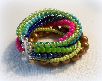 MULTI STRAND BRACELET ... stylish and colorful statement bracelet