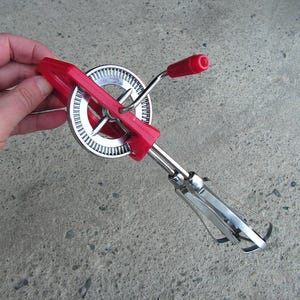 Vintage working Manual Mixer 1980s Hand Mixer Egg Beater Retro Kitchen Mixer Vintage Hand Whisk Kitchenware Cooking Supply