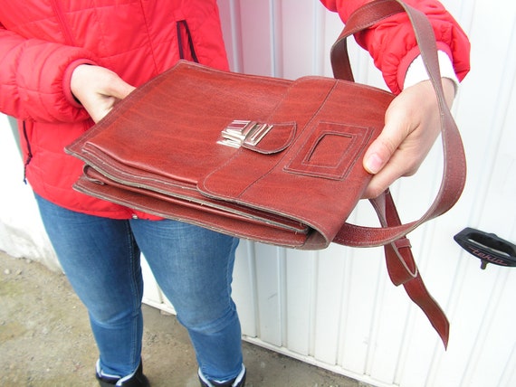 Messenger Brown bag NEVER USED Vintage Faux Leath… - image 4