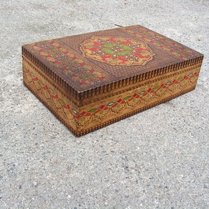 Vintage big wooden pyrography box 1973s Old quadrangular jewelry box Pyrographic memory box Tabac collectible box Home decor Office decor