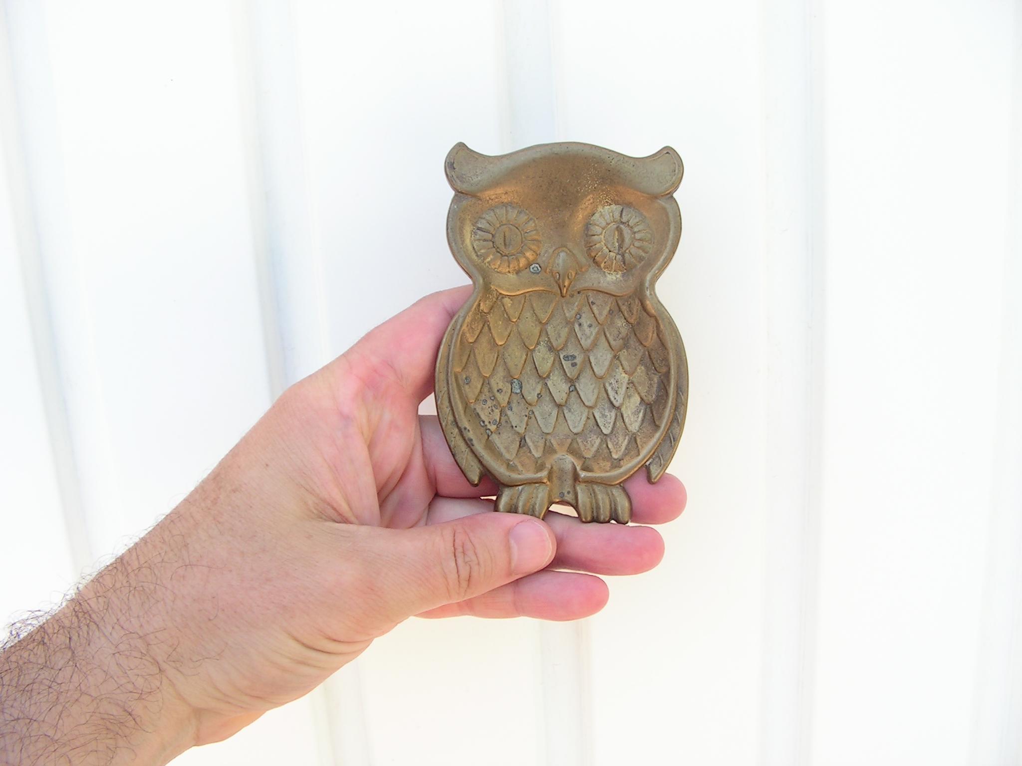 Ashtray bronze owl, Vintage lovely pocket ashtray, Brass patina ashtray, Portable lovely ashtray, Tr