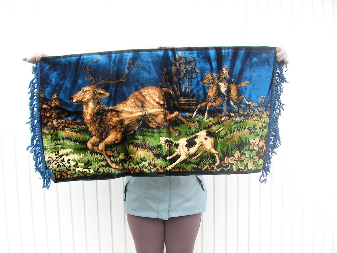 Vintage Wall Carpet Deer Hunting Scene Wall Hanging Rug Italy Hanging ...