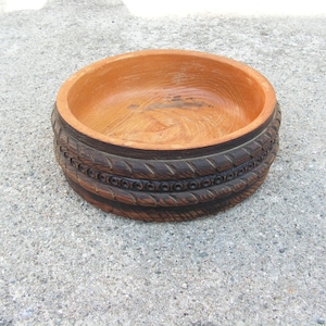 Vintage wooden bowl Handmade wood bowl Country wood bowl Fruit bowl Hand carved bowl Old dough bowl Rural house decor