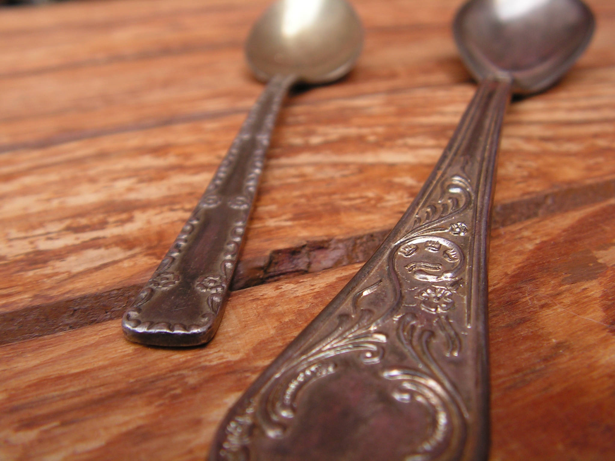 Set of 2 metal spoons Silver tone spoons Different size spoons Etsy