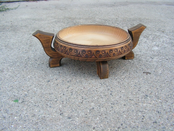 Vintage wooden bowl with stand Handmade wood bowl with legs Country wood bowl Fruit bowl Hand carved bowl Old dough bowl Rural house decor