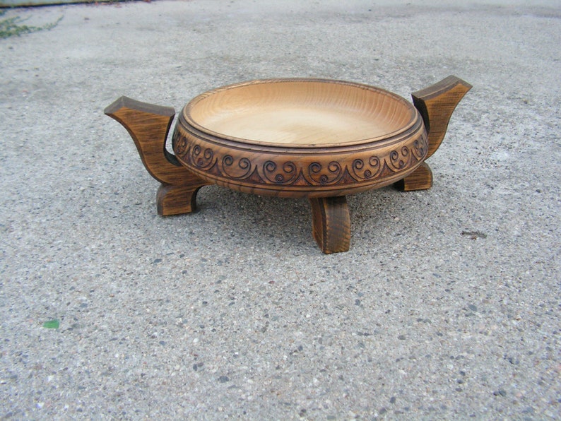 Vintage wooden bowl with stand Handmade wood bowl with legs Country wood bowl Fruit bowl Hand carved bowl Old dough bowl Rural house decor image 1