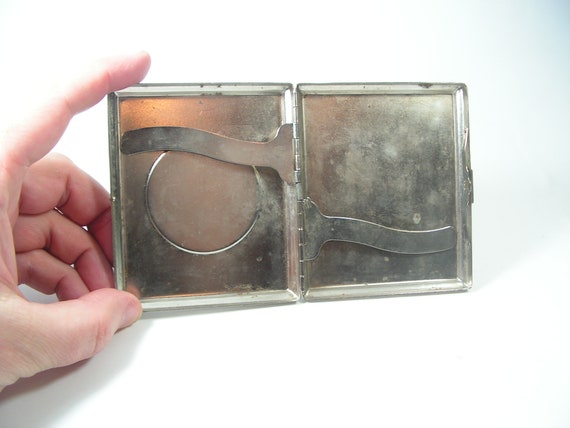 Vintage engraved leaf Joint  Lovely metal cigaret… - image 6