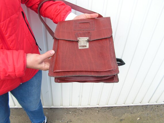 Messenger Brown bag NEVER USED Vintage Faux Leath… - image 3