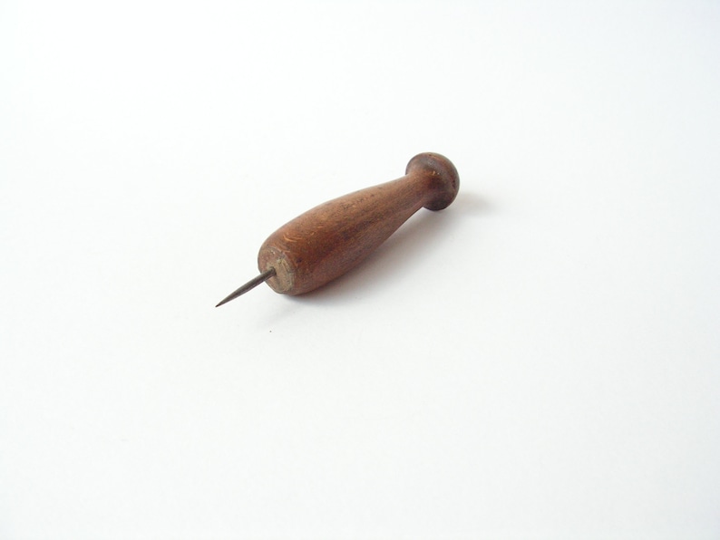 Vintage awl 30s Leather sewing small awl Primitive tool Awl Etsy