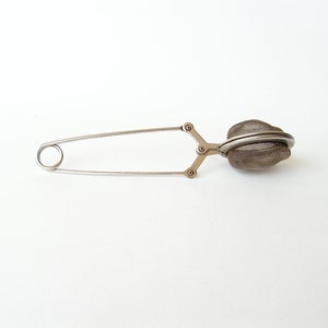 Retro tea Infuser Old metal tea strainer Antique spoon tea Herbal infuser Metal spoon Vintage collecting strainer Vintage kitchenware