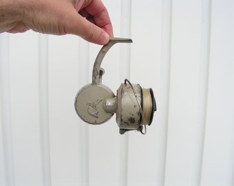 Vintage Johnson SP1000 Fishing Reel.. 4.0:1 Ratio..used but