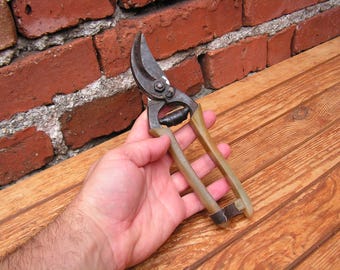 Garden Shears Garden Tools Gardening Tools Gardening Shears Industrial Decor Hand Tools Rusty Metal Rusty Tools Horticulture Pruning Shears