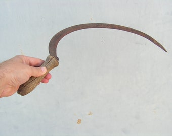 Antique sickle Blade rust patina Primitive sickle Hand forged sickle Primitive scythe Wooden handle sickle Old hand tool Farm decor