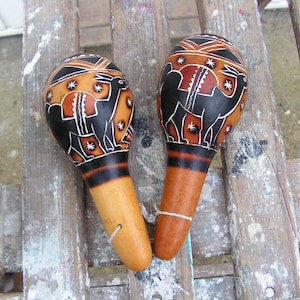 Vintage maracas dried calabash, Hand painted maracas dried gourd, Percussion musical instrument, Art maracas, Old music instrument