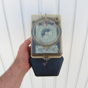 Vintage electrometer 80s Double electrometer Electric measuring instrument Electricity meter 220V