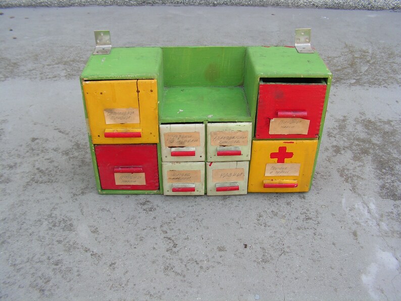 Vintage botiquín Armario de pared Caja de primeros auxilios | Etsy