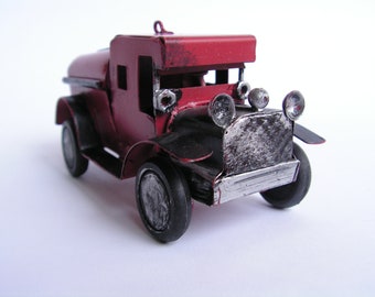 jouet ancien camion de transport en tôle peinte circa 1930