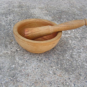 Old bowl and pestle Wood mortar and pestle Spice mortar and pestle Old wooden pestle Herb grinder Rustic kitchen decor Kitchen gift
