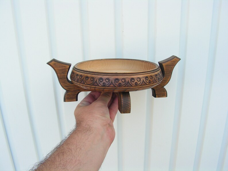 Vintage wooden bowl with stand Handmade wood bowl with legs Country wood bowl Fruit bowl Hand carved bowl Old dough bowl Rural house decor image 4