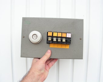 Panel eléctrico retro vintage, fusible cerámico, pieza steampunk