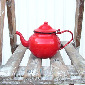 Vintage teapot 0.7 L for decoration Small red enamel teapot Enamel used kettle Red teapot Collectible teapot Vintage enamelware