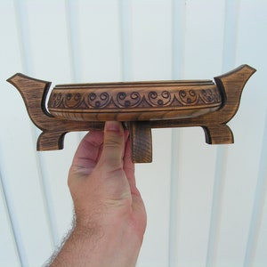 Vintage wooden bowl with stand Handmade wood bowl with legs Country wood bowl Fruit bowl Hand carved bowl Old dough bowl Rural house decor image 7