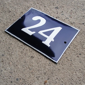 Enamelled plaque 24 Vintage dark blue white enameled plaque sign 24 Porcelain Street House Number 24 Door number Street Sign Wall Hangings