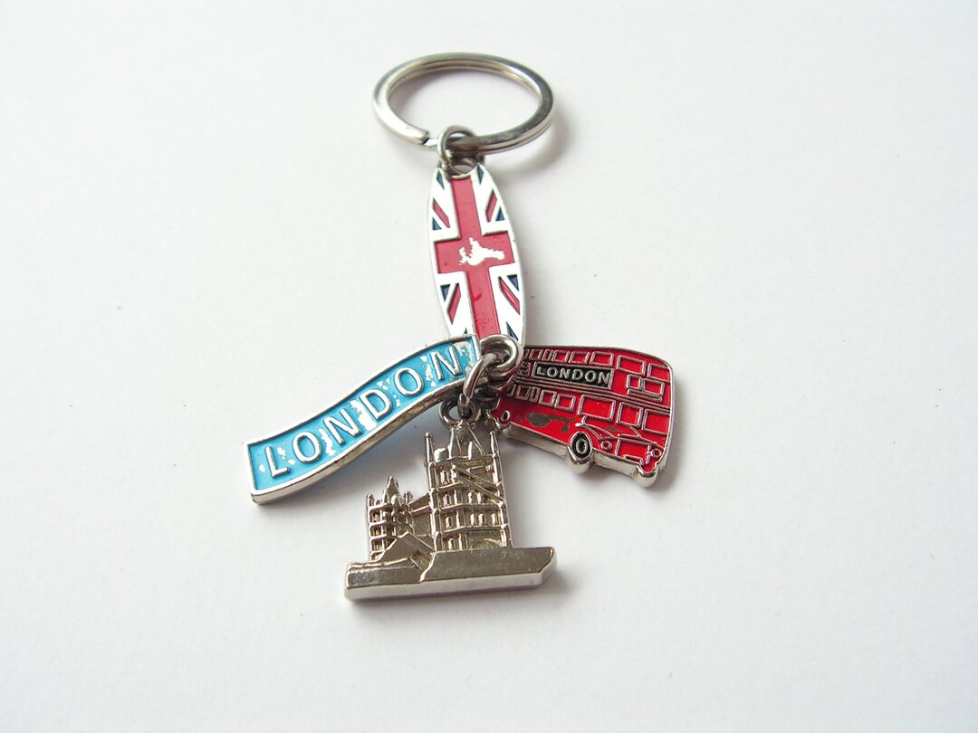 100個！フランス ヴィンテージ キーホルダー 金属製 メタル まとめ売り D1 100個！フランス ヴィンテージ キーホルダー 金属製 メタル まとめ売り