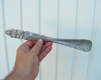 Vintage Shoehorn Metal Shoehorn with ornament head Long Shoehorn Aluminum Shoehorn Shoe Accessory Decorative shoehorn