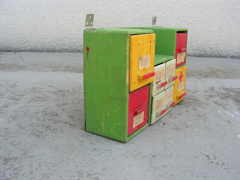 Vintage botiquín Armario de pared Caja de primeros auxilios | Etsy