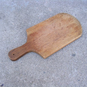 Antique Wood Cutting Board 1920s Primitive Cheese Board Rural Chopping Block Vintage Bread Board Butchers Block Rustic Kitchen