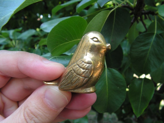 アンティーク真鍮の鳥 1920 年代、鳥の置物、小さな金属製の鳥、金属製