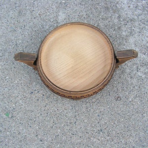 Vintage wooden bowl with stand Handmade wood bowl with legs Country wood bowl Fruit bowl Hand carved bowl Old dough bowl Rural house decor image 9