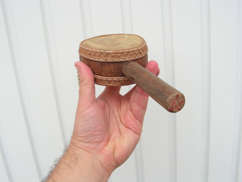 Vintage Lovely Leather Drum Rattle Drum Wood Handle Professional Drum ...