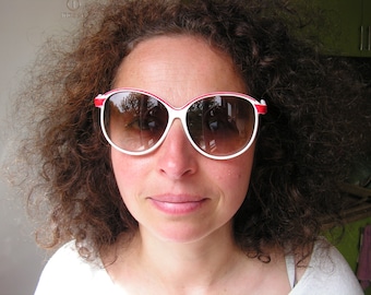 Vintage ladies sunglasses MAD ITAL Retro white sunglasses Glasses plastic dark Sunglasses Hippie Sunnies Oversize glasses