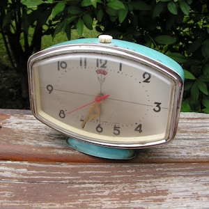 Distressed alarm clock Vintage mechanical alarm clock, Chinese Alarm clock, Vintage blue alarm clock, Wind Up Alarm Clock, China alarm clock