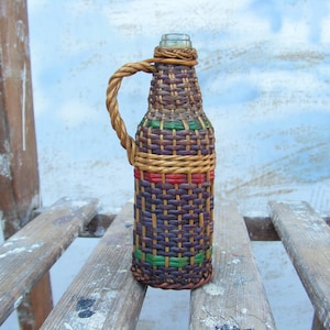 Vintage Kleine dekorative Flasche mit Fäden Mini Wicker Demijohn Boho Decor Bunte Fäden Wicker French Home Decor