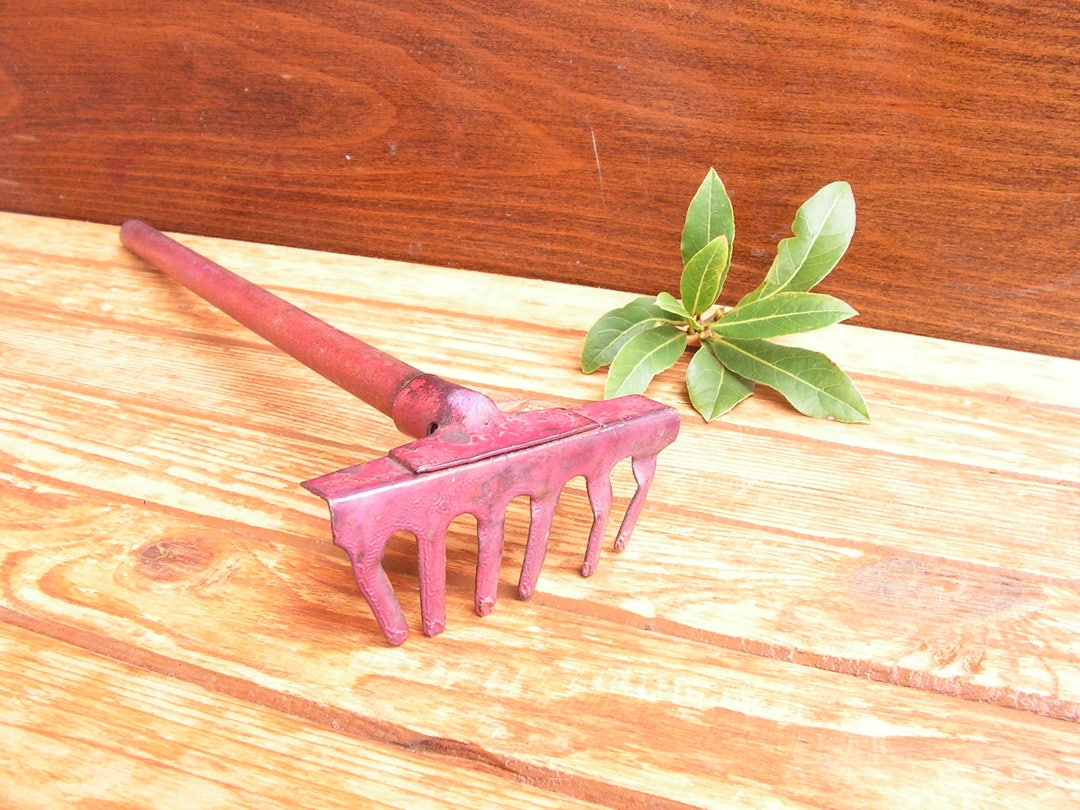 Unusual Rakes Small Vintage Metal Rake, Rustic Garden Decor (13.4 In) - Etsy