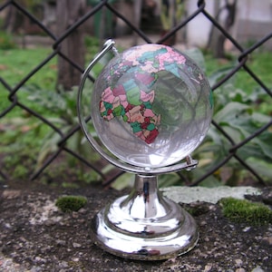 Vintage kleiner Globus Dekorativer Glas Kunststoff Schreibtisch Globus Mini erdfarben Globus Welt Miniatur Globus Erde Landkarte Büro Dekor Globus Landkarte Schreibtisch