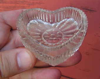 Vintage glass ashtray heart Old collectible ashtray Transparent small glass ashtray Retro ashtray Gift for smoker Home decor