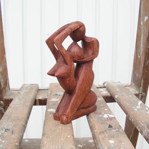 Retro Wooden Figurine In love Hand Carved pair hugging couple Wooden Figure of Boy Girl Wooden art statuette Symbol of Love Couple in love