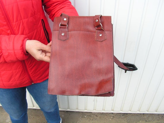 Messenger Brown bag NEVER USED Vintage Faux Leath… - image 5